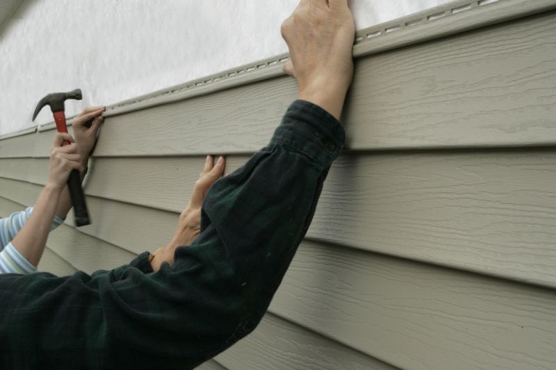 Professional Vinyl Siding Repair